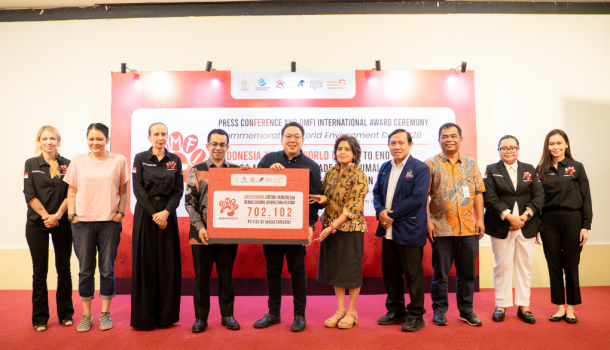 Dog Meat Free Indonesia Coalition Hands In 702.102 Petition Signatures Calling for Nationwide Ban on Dog and Cat Meat Trade